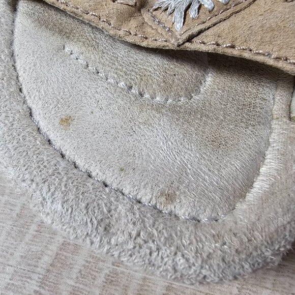 Earth Spirit Womens Sandals Suede Leather Tan Embellished Boho Casual Size 8 - Picture 11 of 12